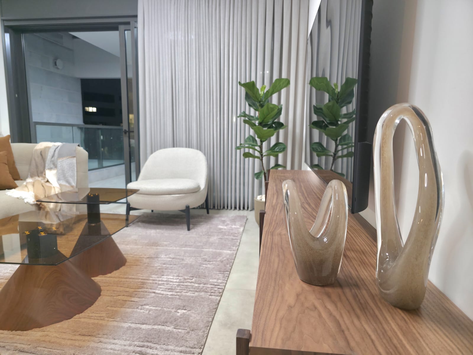 עיצוב דירה לדוגמה: הכלי האסטרטגי שמכריע החלטות רכישה